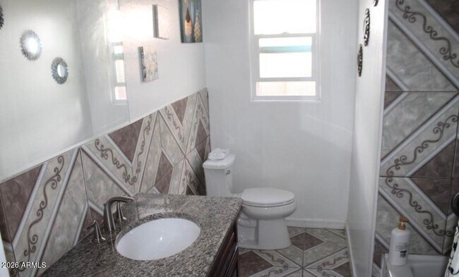 Building Photo - 4828 W Encanto Blvd