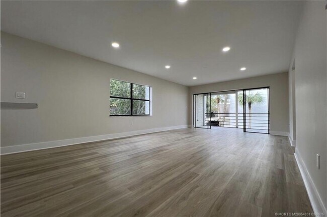 Building Photo - 1950 SW Palm City Rd