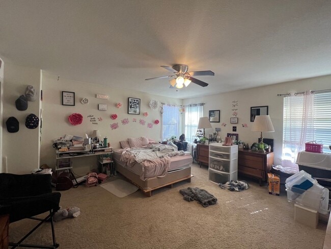 Building Photo - Wonderful Home w/ Breathtaking Mountain View! AVAILABLE 7/5