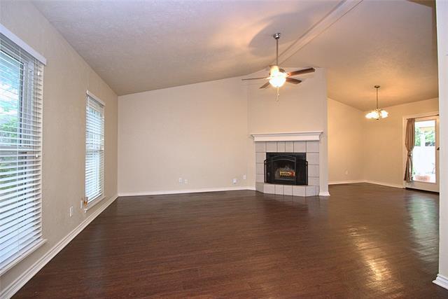 Building Photo - 3816 Hackberry Ln