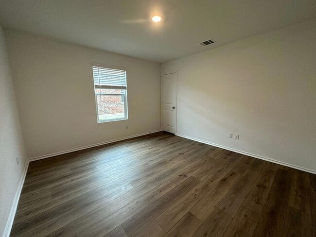 Building Photo - 328 Golden Grove Pkwy