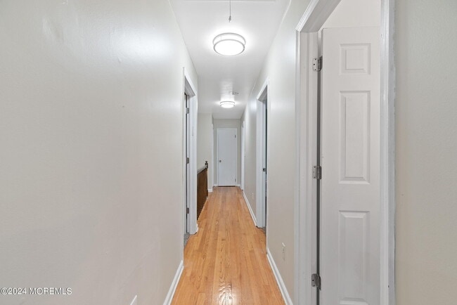 Building Photo - 2 Karen Ct