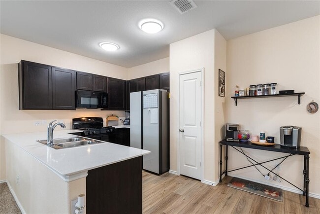 Building Photo - 509 Halfmoon Dr