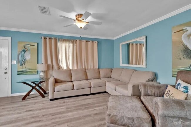 Building Photo - 19 W Gardenia St