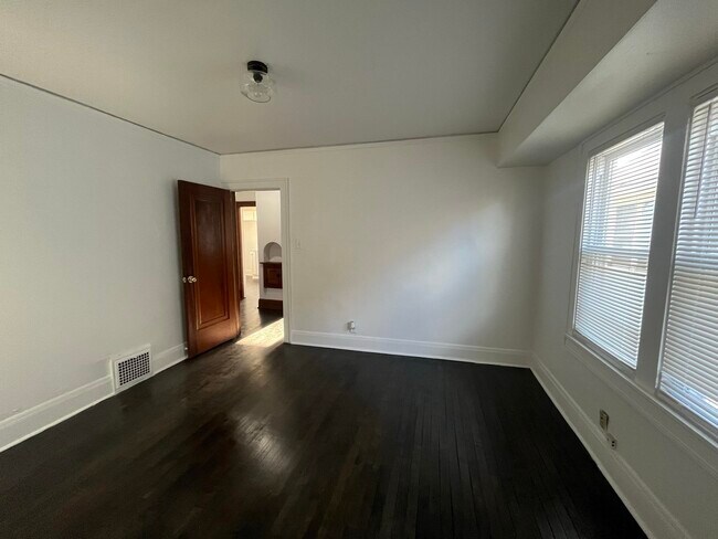Building Photo - 4239 N 26th St
