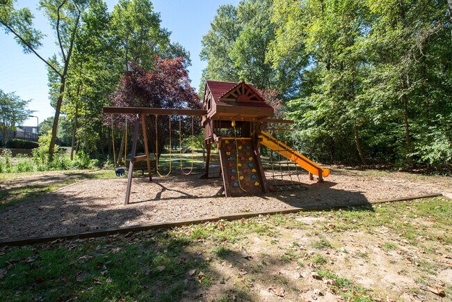 Building Photo - 333 Weatherstone Pl
