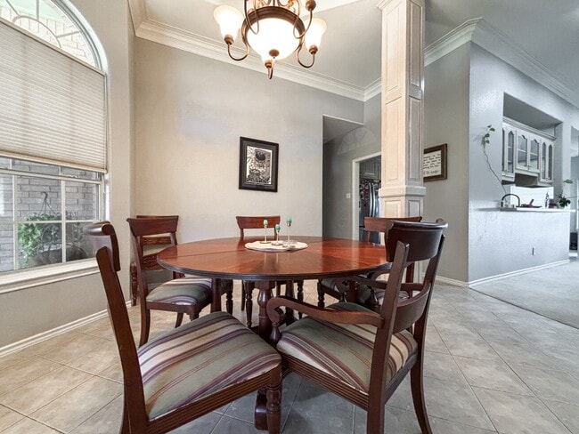 Building Photo - 1751 Loma Verde Dr