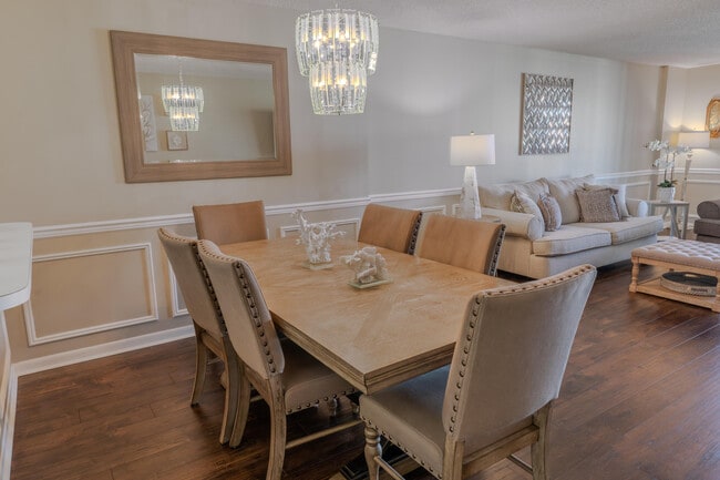 Building Photo - 4725 Lucerne Lakes Blvd E