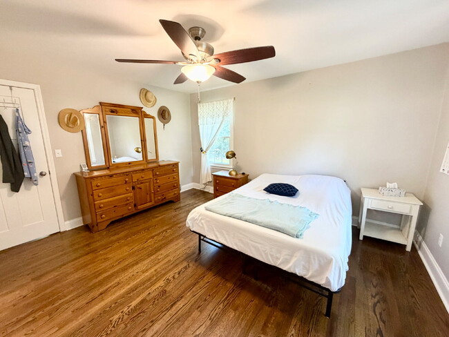 Building Photo - Beautifully Updated 3 Bedroom, 2 Bath Home in Clemson