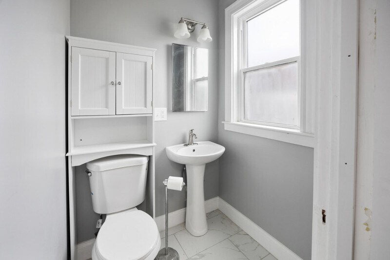 Building Photo - 16 Penhallow St