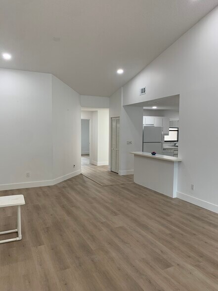 2025 SO FLO Real Estate Group 3532 NW 95th Terr - 3532 NW 95th Ter