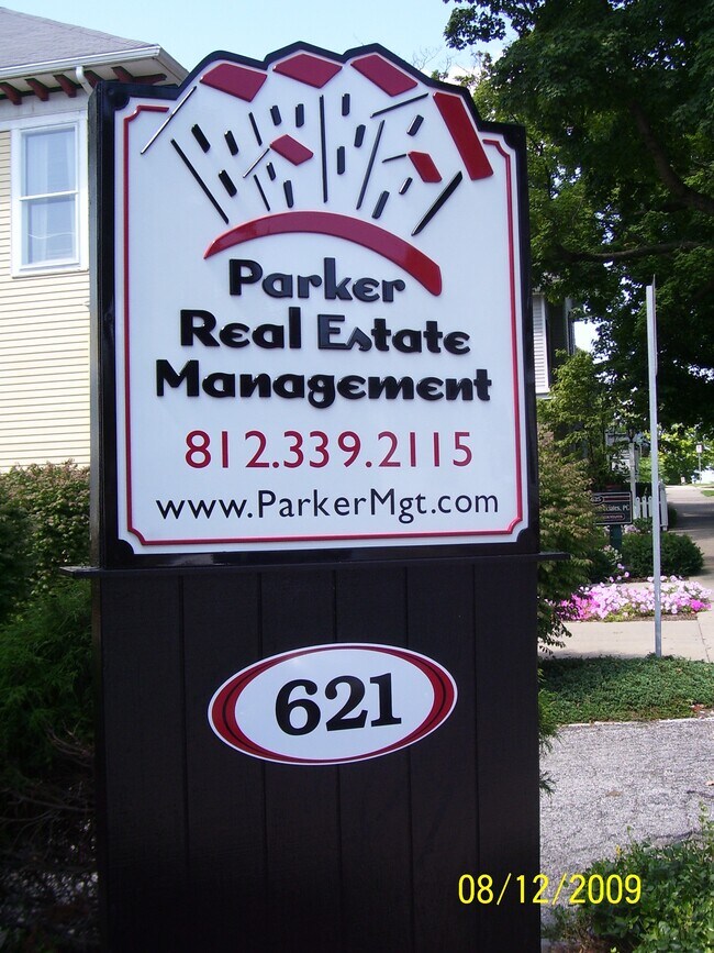 Primary Photo - 409 E University St