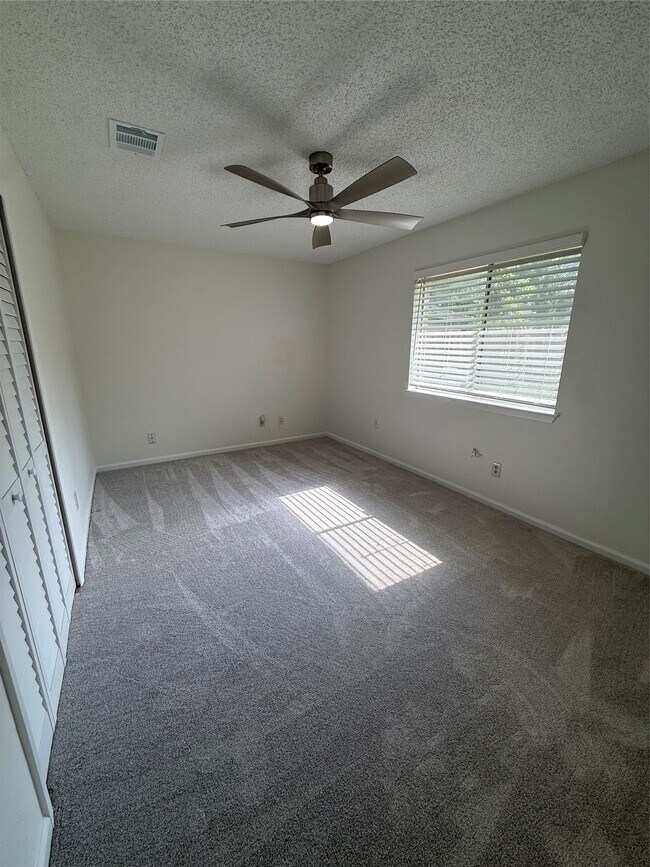 Building Photo - 262 Coppersmith Dr