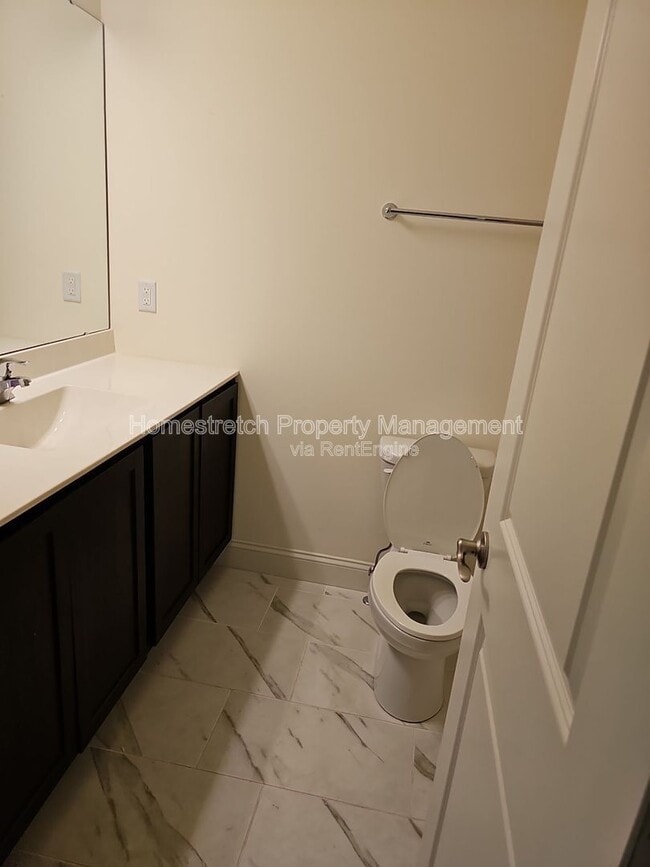 Building Photo - 521 Upper Ridgepointe Ct