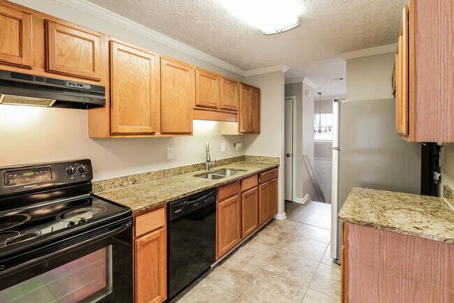 Building Photo - 105 Cypress Dr