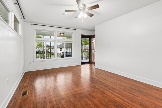 Building Photo - 3831 Hottinger Ave