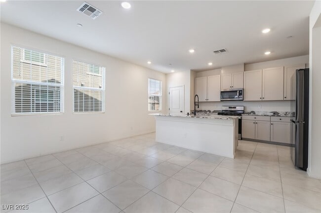 Building Photo - 3734 Battipaglia Ave