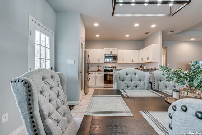 Building Photo - 185 Broken Star Trail