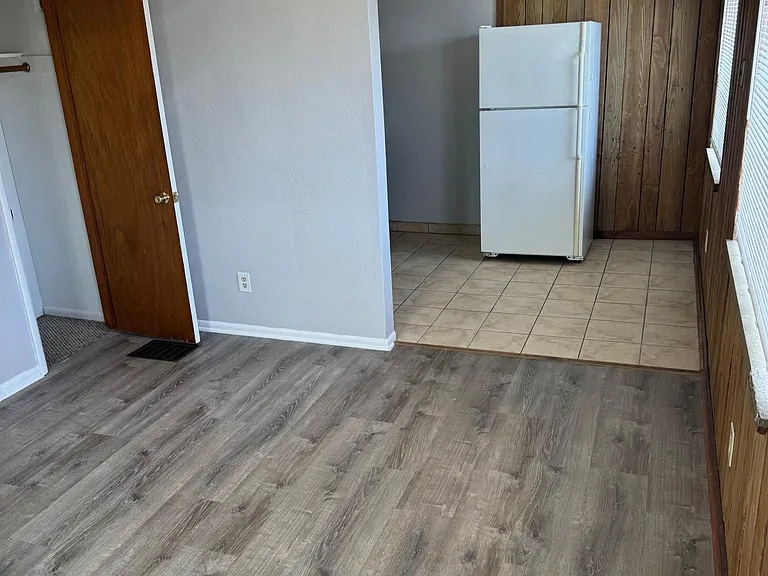 Building Photo - 500 Maier Dr