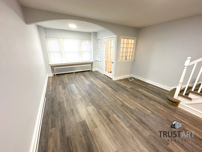 Building Photo - 3 bedroom house in West Oak Lane Philadelp...