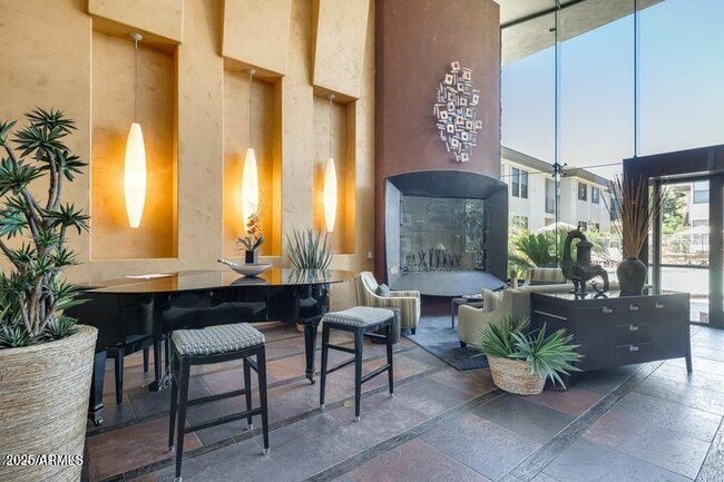 Building Photo - 6900 E Princess Dr