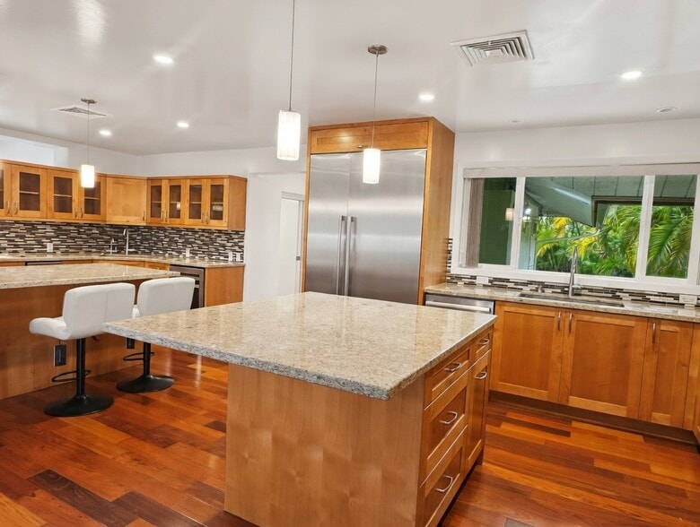 Building Photo - 238 Portlock Rd