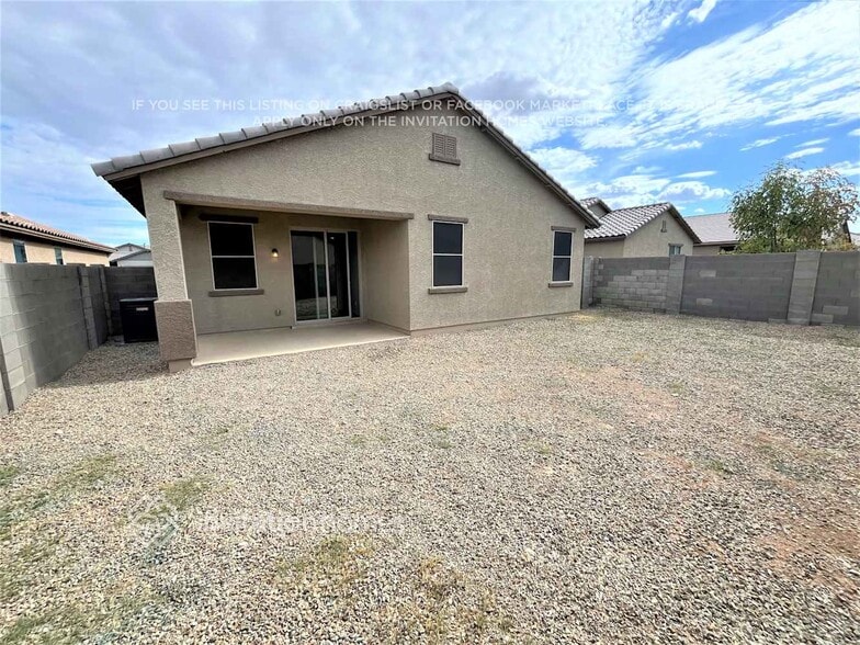 Building Photo - 17950 W Tina Ln