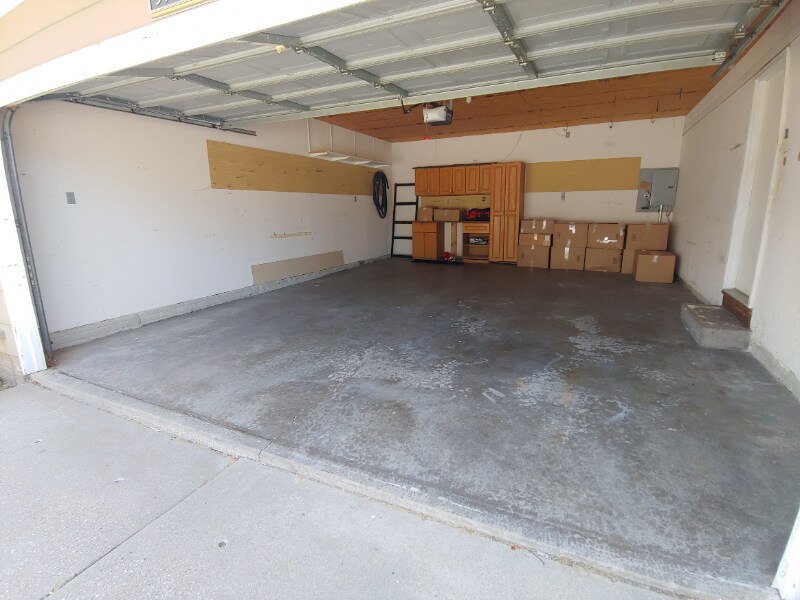 Building Photo - 3520 Sunny Hill Dr