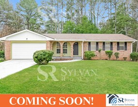 Building Photo - Welcome home to this 3 bedroom, 2 bathroom...