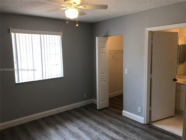 Building Photo - 3852 San Simeon Cir