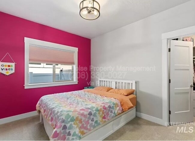 Building Photo - 8462 W Suttle Lake Dr