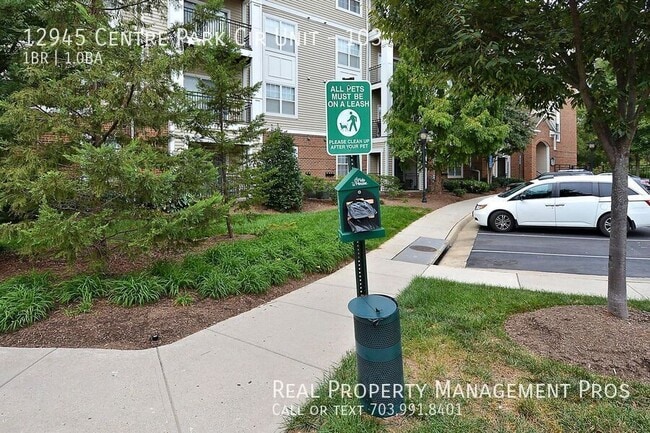 Building Photo - 12945 Centre Park Cir