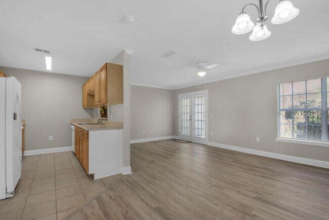 Building Photo - 537 Wingspan Way