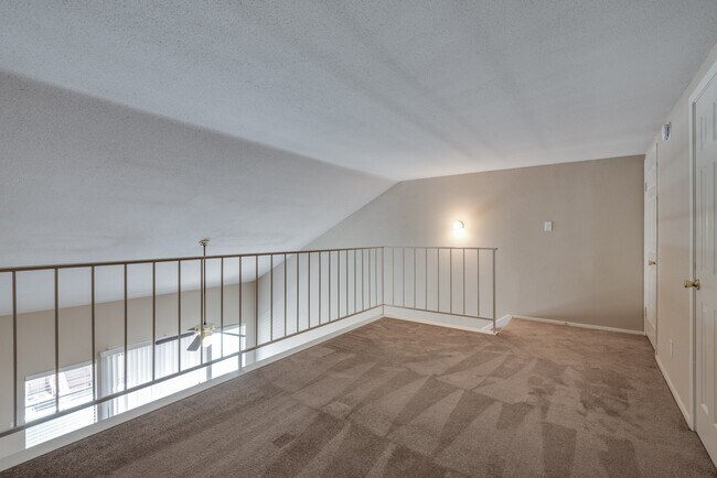 Building Photo - 14777 Wunderlich Dr
