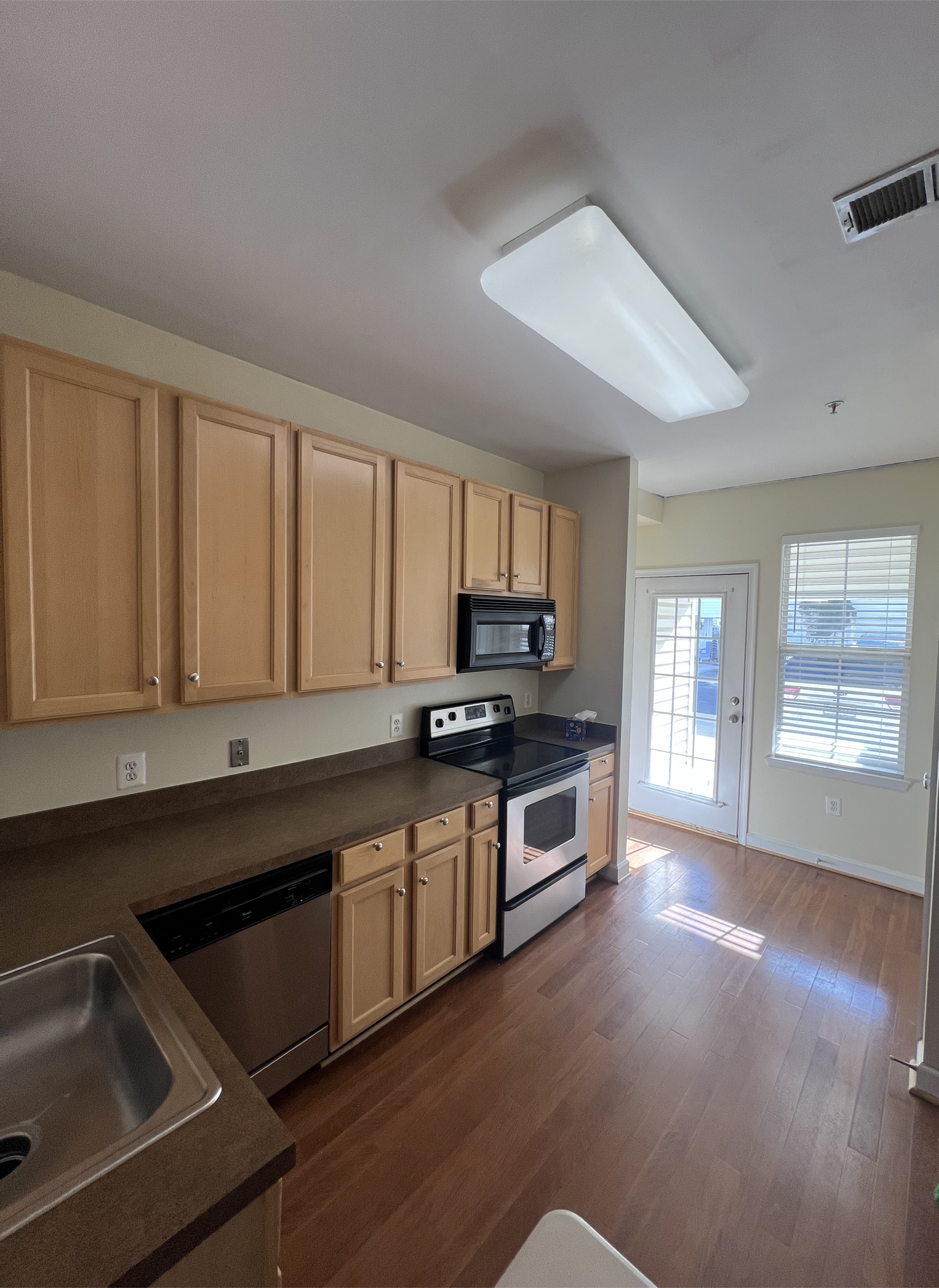 Building Photo - 42413 Hollyhock Ter