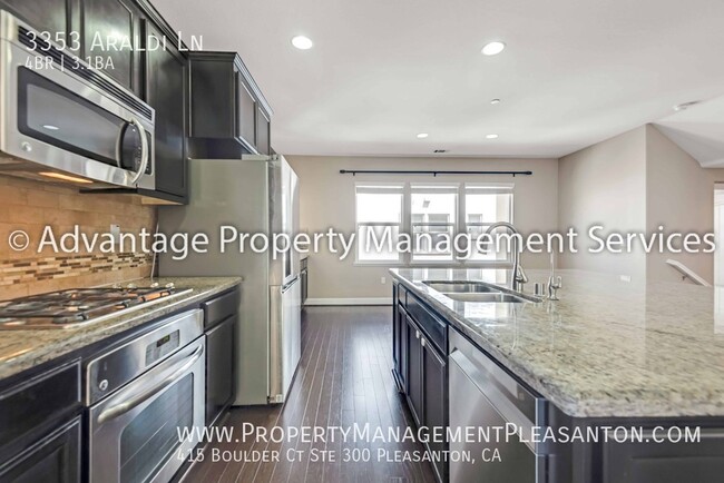Building Photo - 3353 Araldi Ln