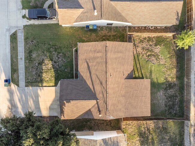 Building Photo - 5316 Yager Dr