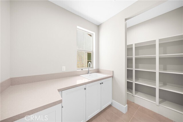 Building Photo - 130 Mossvine