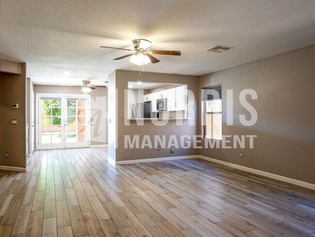 Building Photo - Beautiful Remodeled Home with 3 Rooms