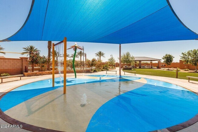 Building Photo - 421 W Leatherwood Ave