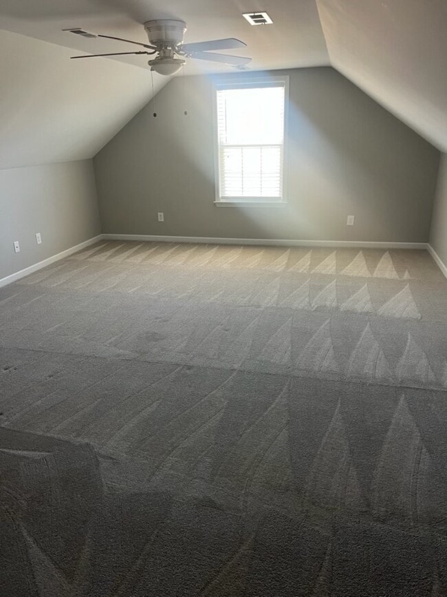 Building Photo - 110 Sundance Dr