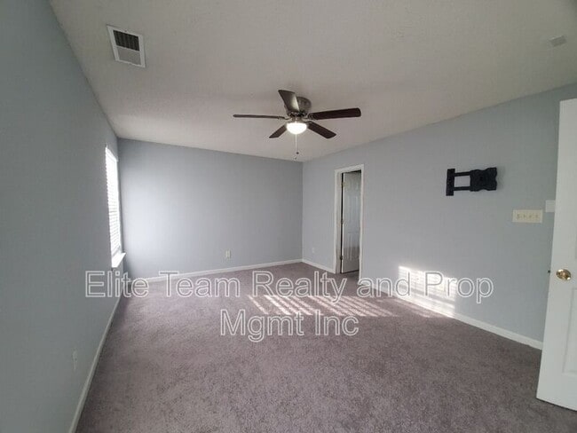 Building Photo - 10623 Campion Ct