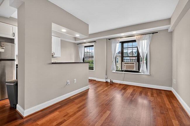 Building Photo - 2100 19th St NW