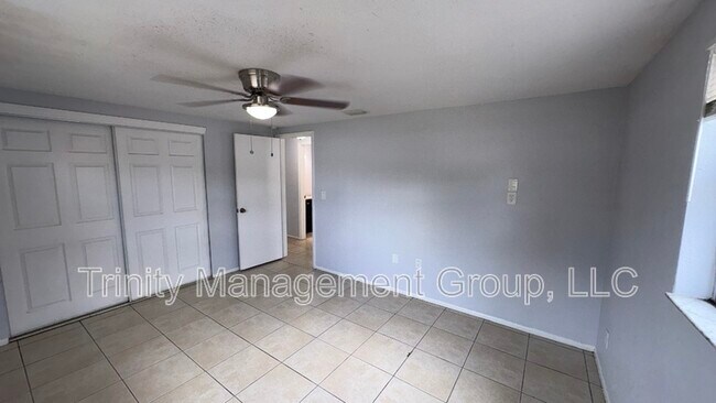 Building Photo - 8943 Windsong Ln