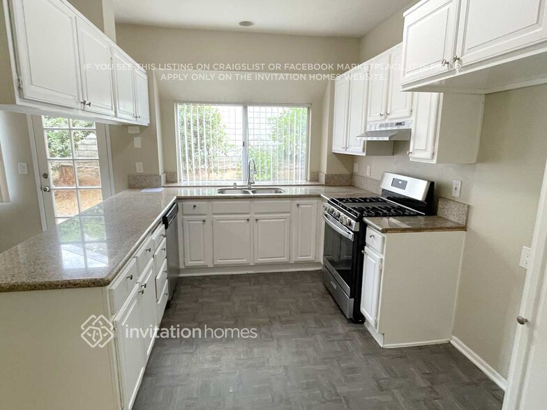 Building Photo - 22845 Tamarack Ln