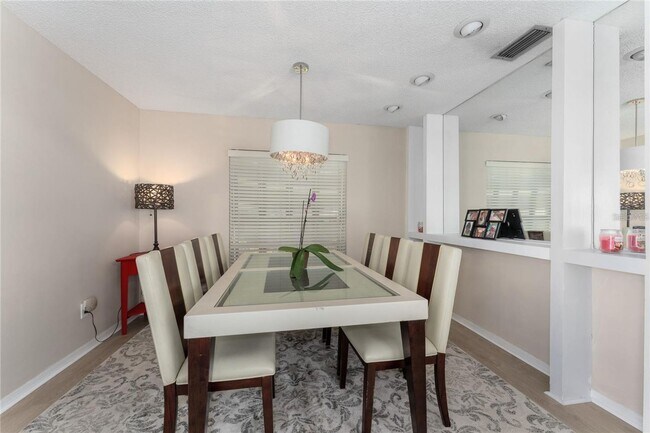 Building Photo - 5053 Maui Cir