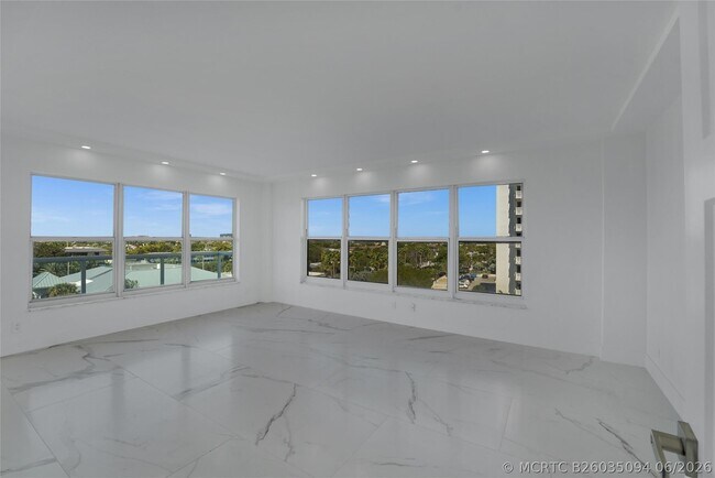 Building Photo - 3900 Galt Ocean Dr