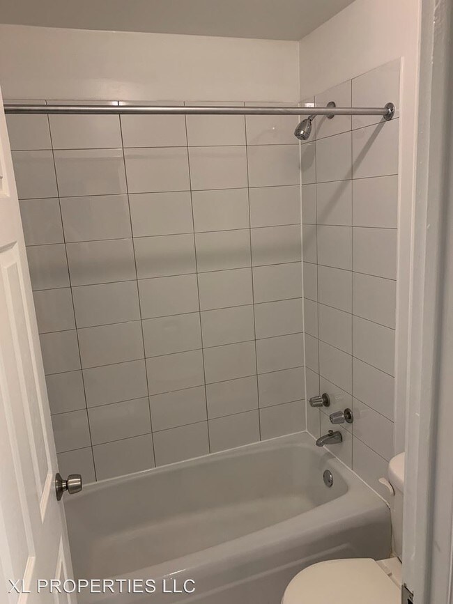 Building Photo - 5423 N Winthrop Ave