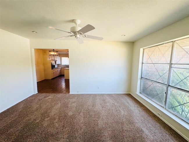 Building Photo - 1518 Carroll Dr