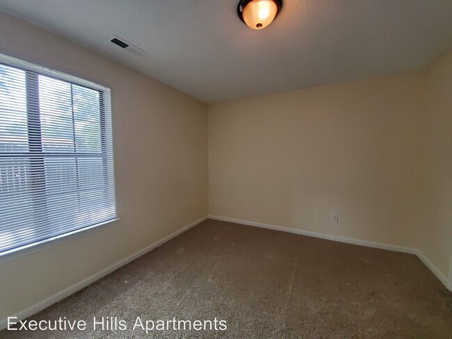 Building Photo - 1601 Sparkman Dr NW